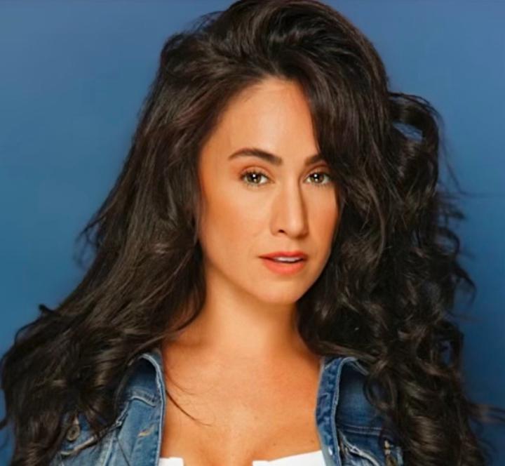 Angelina Mullins Prattes