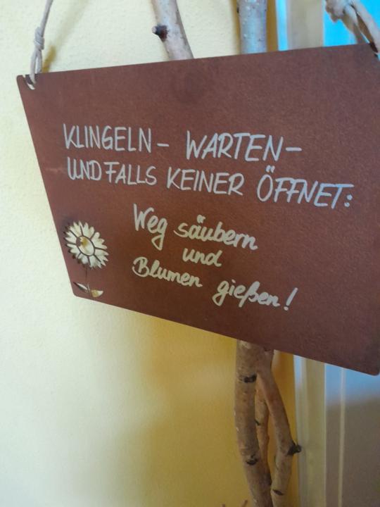 A.n.n.e.t.t.e. B.