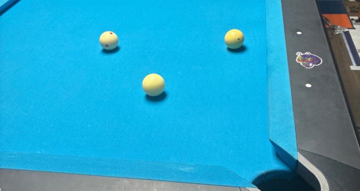 Pocket billiards players