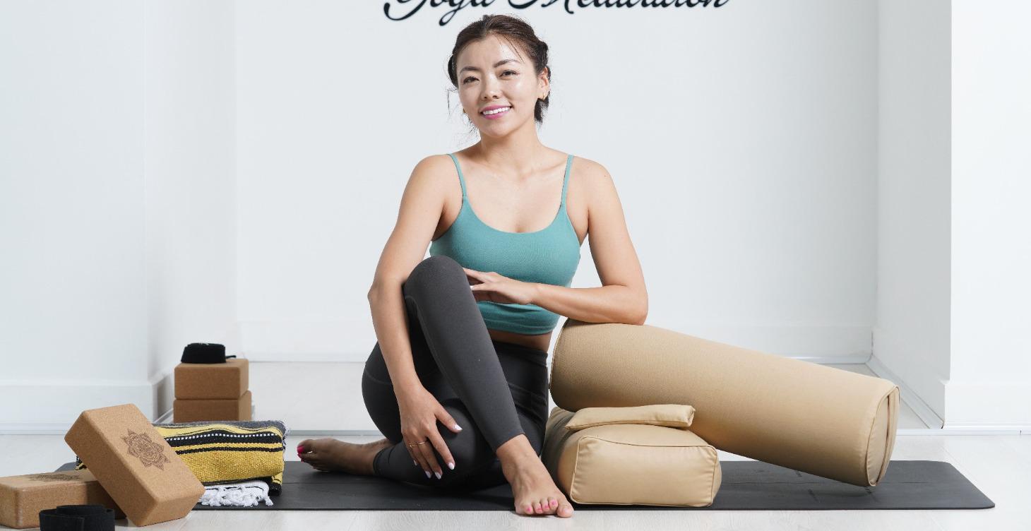 Эмчилгээний Иогийн хичээлүүд