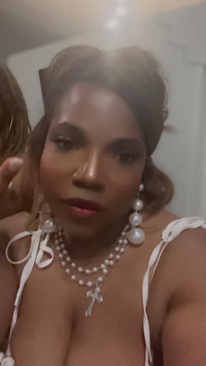 Felicia Bell
