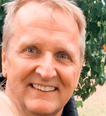 Mikael Hellgren