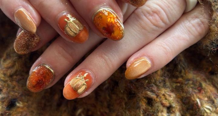 BOSSY NAILS WITH INDIA