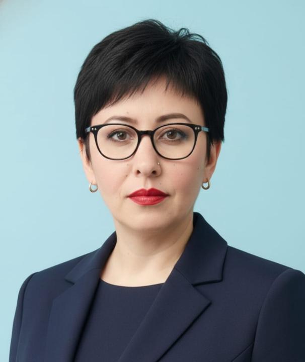 Carla Fernandez Loayza