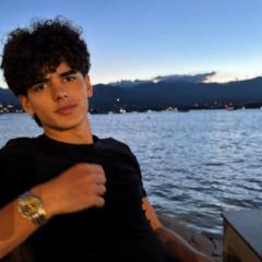 Avi Y