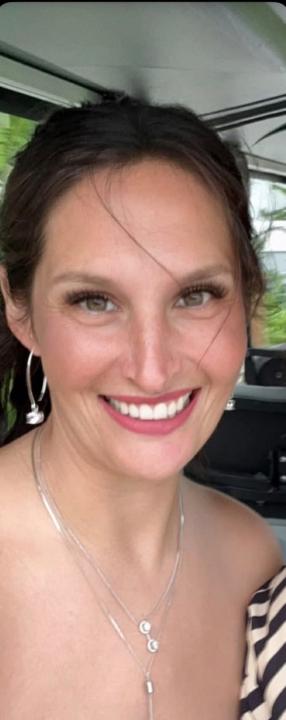 Julie Kelly