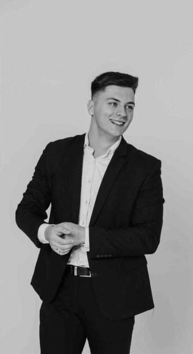 Damian Makowski