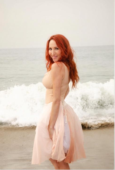 Jenn Elizabeth Davis