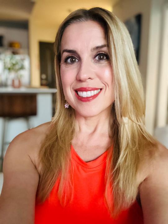 Monique Renée