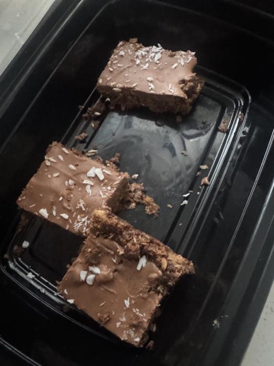 🍫 The Weet-Bix Slice Remake (Higher Protein, Still Tastes Like Childhood)