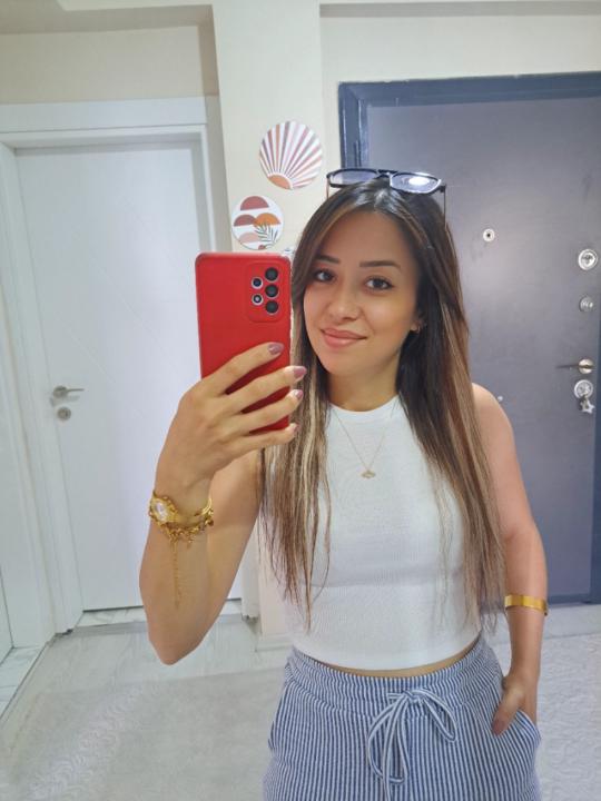 Gözde Azarak