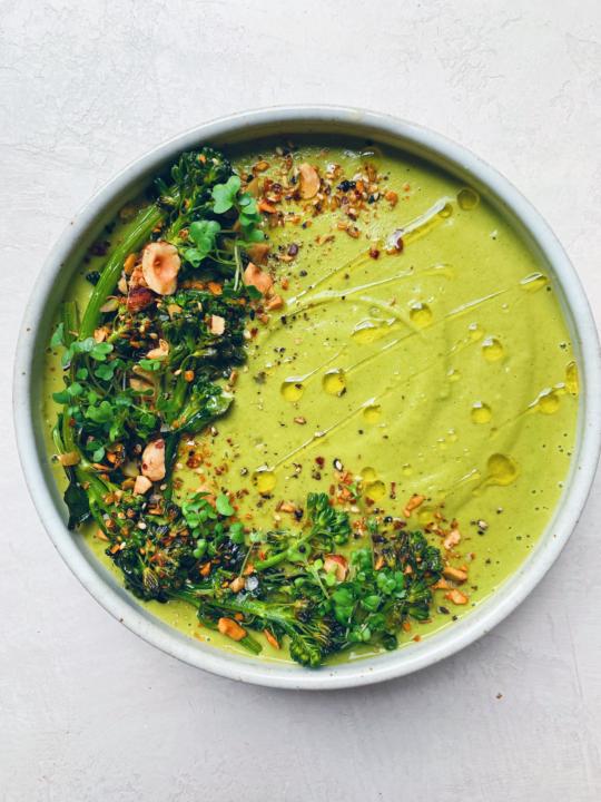   🥦 Healthy Recipe Spotlight 🥦  𝐂𝐫𝐞𝐚𝐦𝐲 𝐁𝐫𝐨𝐜𝐜𝐨𝐥𝐢 & 𝐒𝐩𝐢𝐧𝐚𝐜𝐡 𝐒𝐨𝐮𝐩