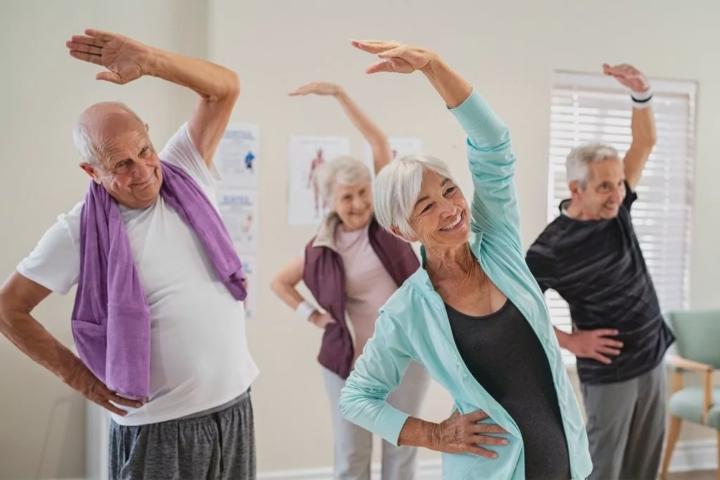 Enhancing Elderly Well-being: Practical Tips for Health and Happiness