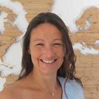 Esther De Caluwe