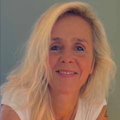Sabine Hohenester