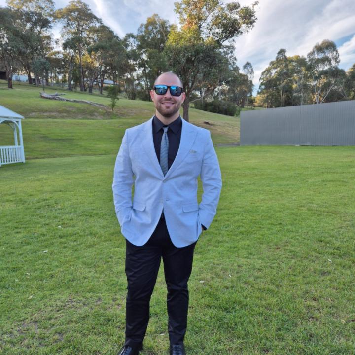 T.j. Ktenas