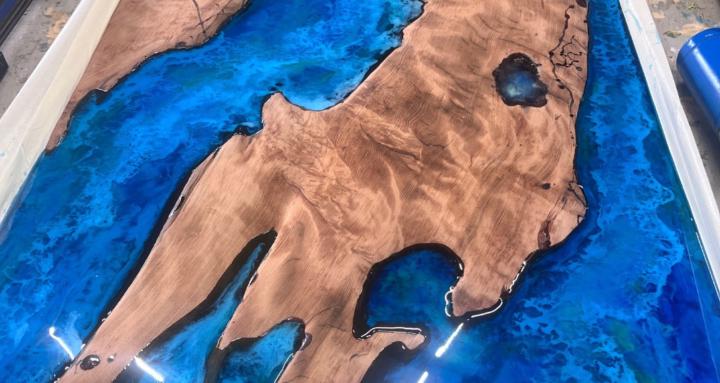 DIY epoxy River table’s