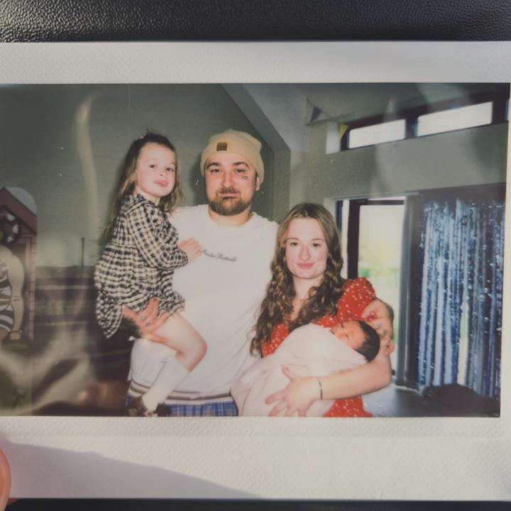 Our first photo as a family of four❤️
