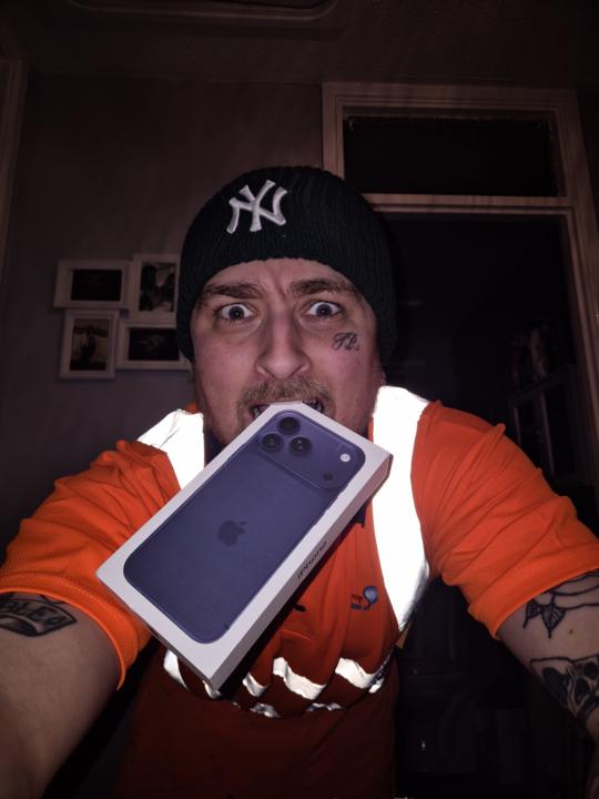 My new office for The Skool Hub👀