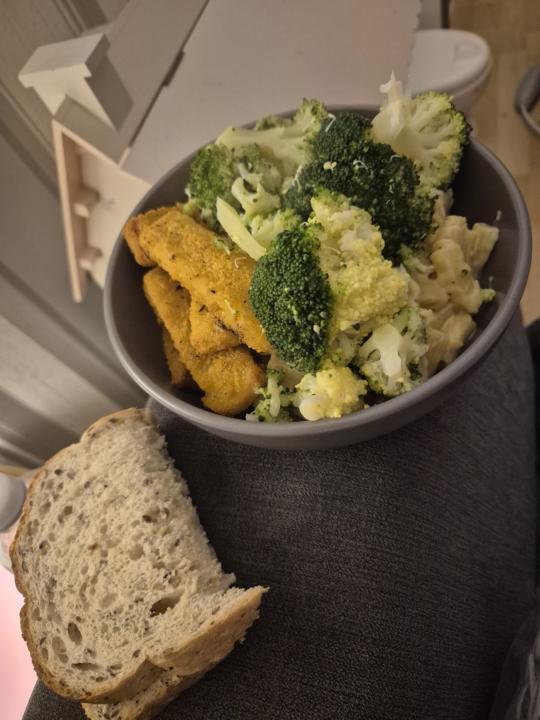 What do you guys have for dinner?! 👨‍🍳 