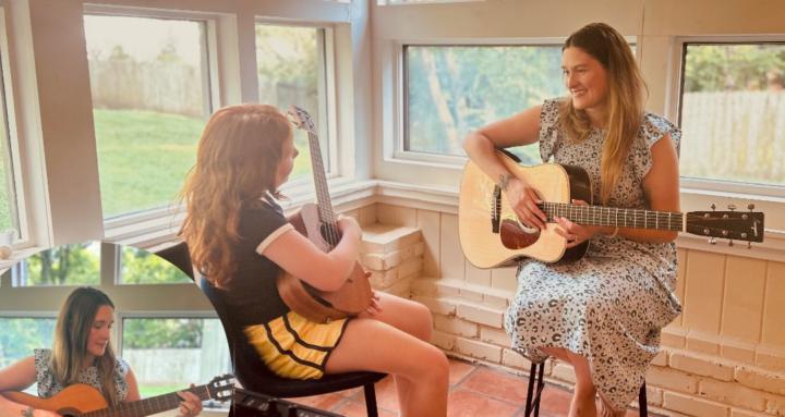 Guitar lessons with Áine