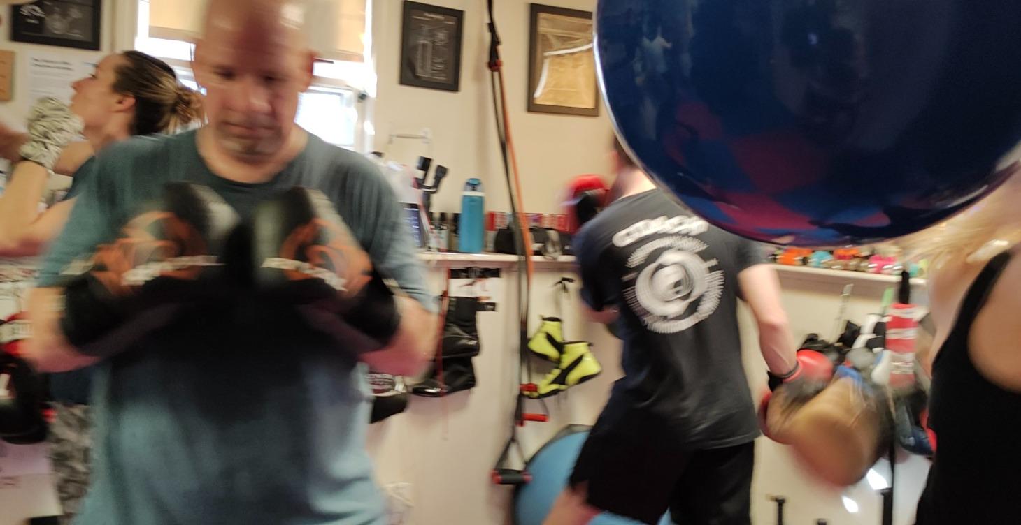 Jeet Kune Do/ Small circle Wing Chun