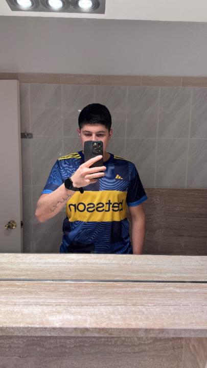Damian Tevez