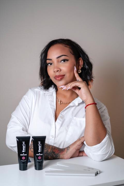 Arlet E Uribazo Hernandez