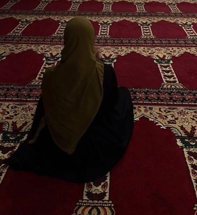 ضحى حسين
