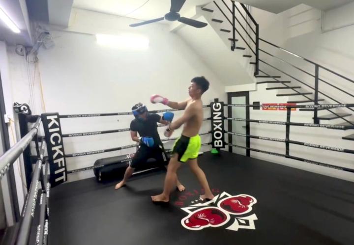 Kiếm tiền và luyện tập