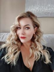 Stephanie Dew