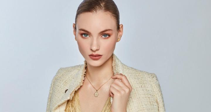 Master Of Makeup - Eva Fabian