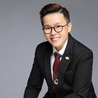 逸家 王