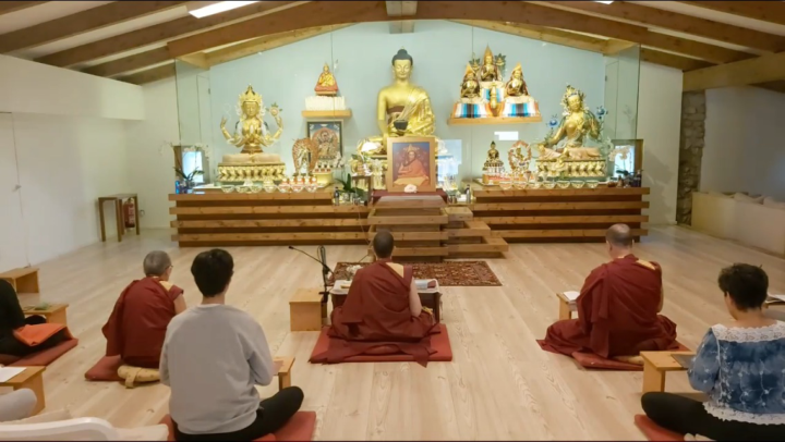 Fri 12 Dec 🌘 Vie 12 Dic