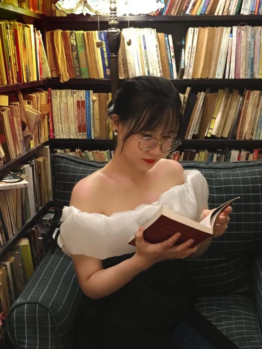 Bảo trân Hồng ngọc
