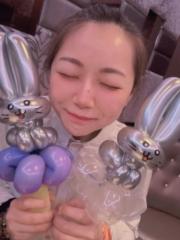 如君 黃