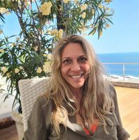 Анелия Шивикова