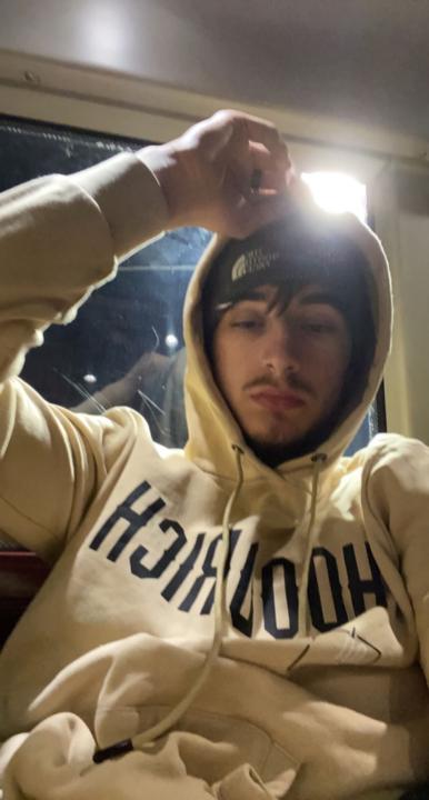Enis Fetishi