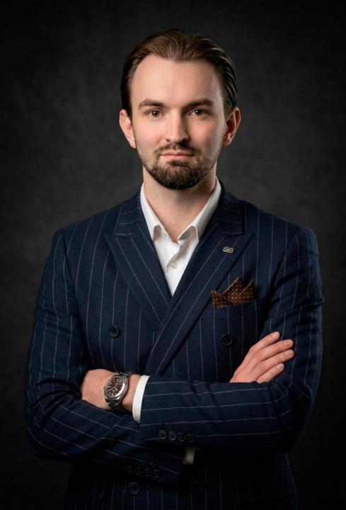 Максим Попцов