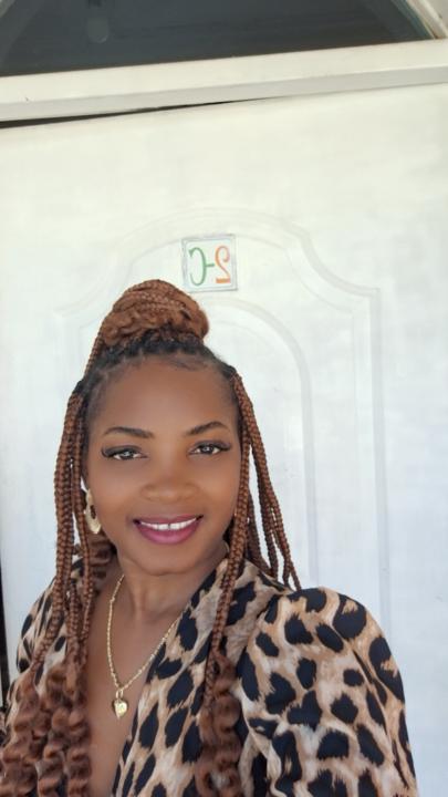 Antoine Rose Phaviola