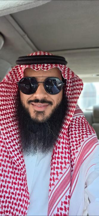 عمر أكرم