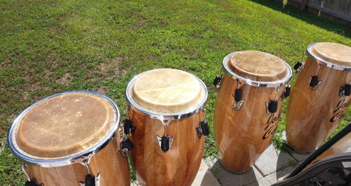 Online Conga drum instructor