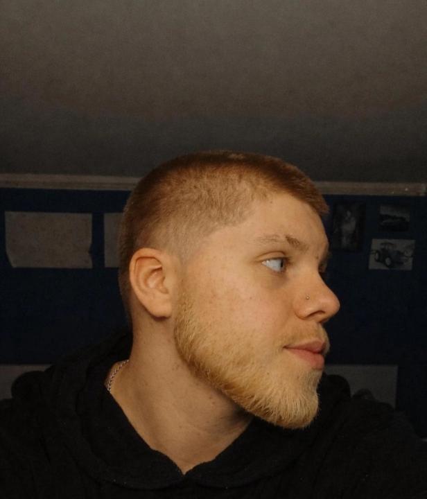 Nik Ahlin
