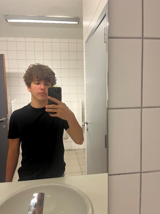 Sacha Blm