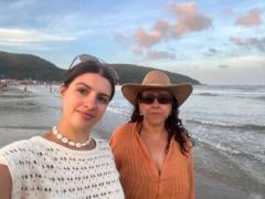 Mayra y Chiara Peralta