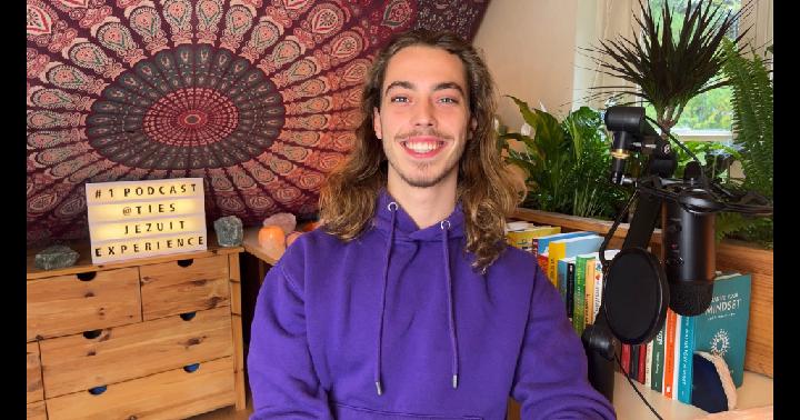 Ties Jezuit
