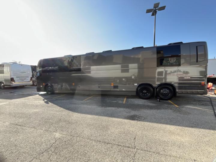 17 Tour buses