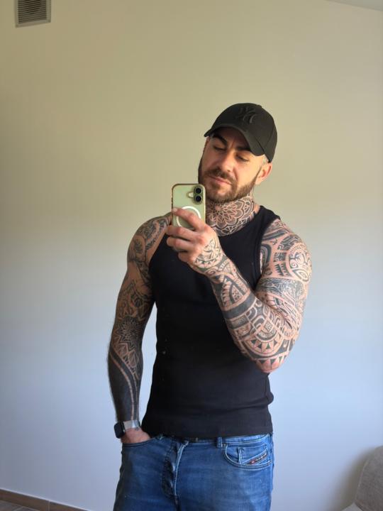 Leo Alvarez