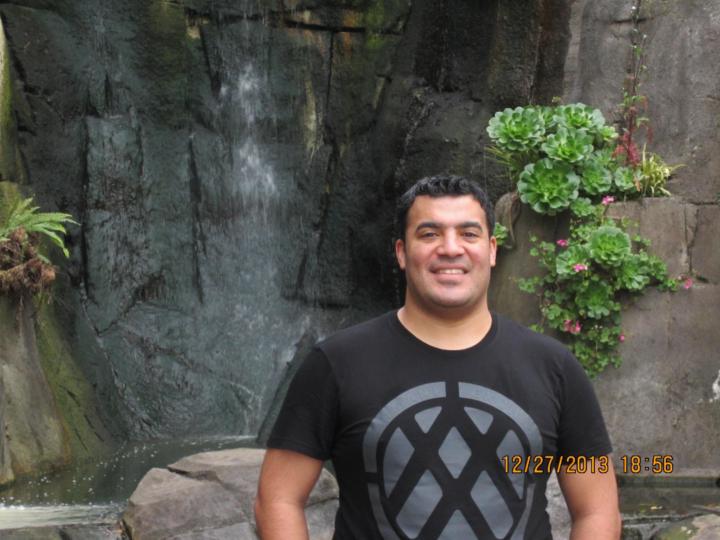 Mostafa Elzoghbi