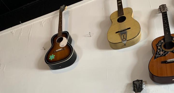 Joni's Guitar Academy